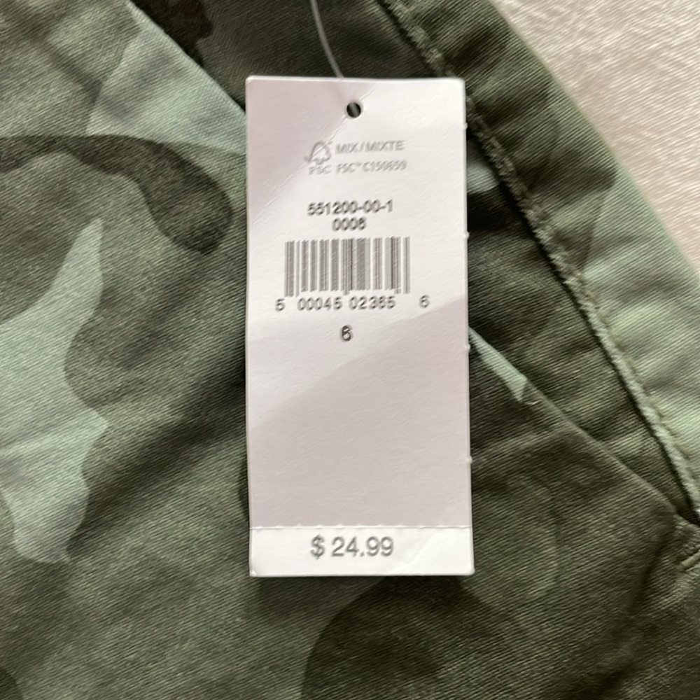 NWT Old Navy Green Cargo Shorts Camouflage Design, size 6 - Picture 4 of 6